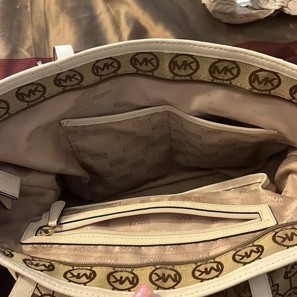 Michael Kors Tote Bag - Picture 6 of 6